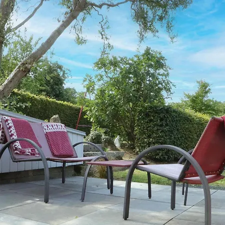 Maison Independante Avec Nordique, Piscine Partagee Et Jardin - Fr-1-497-116