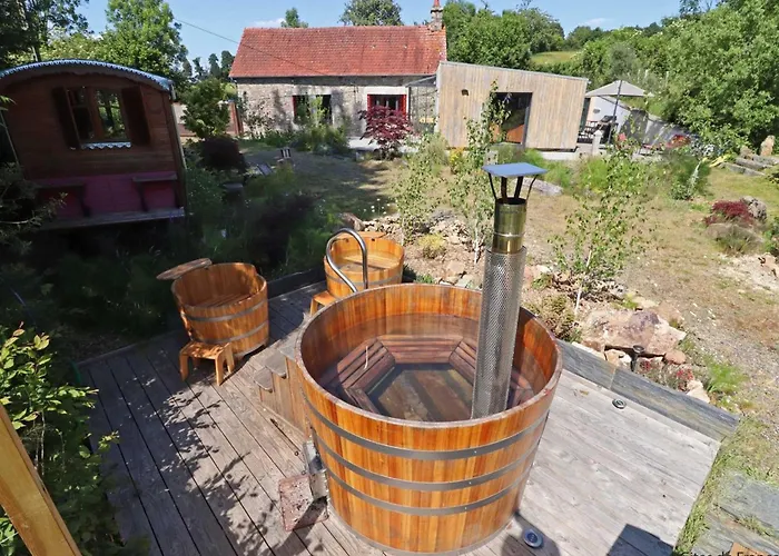 Maison Independante Avec Nordique, Piscine Partagee Et Jardin - Fr-1-497-116 *